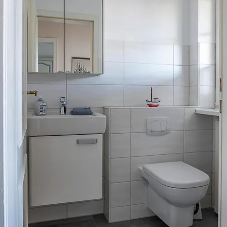 Hochstieg 26, Haushaelfte Semesterbostad