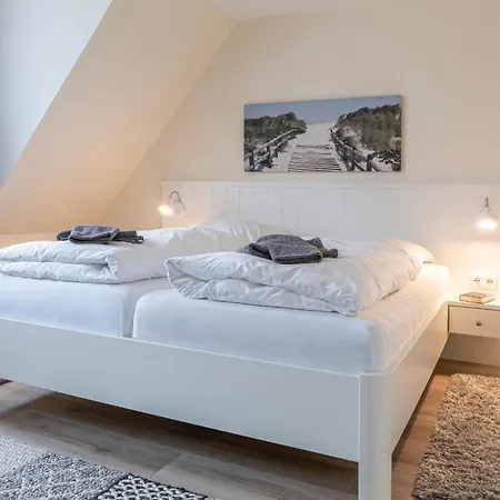 Hochstieg 26, Haushaelfte * 尼布卢姆